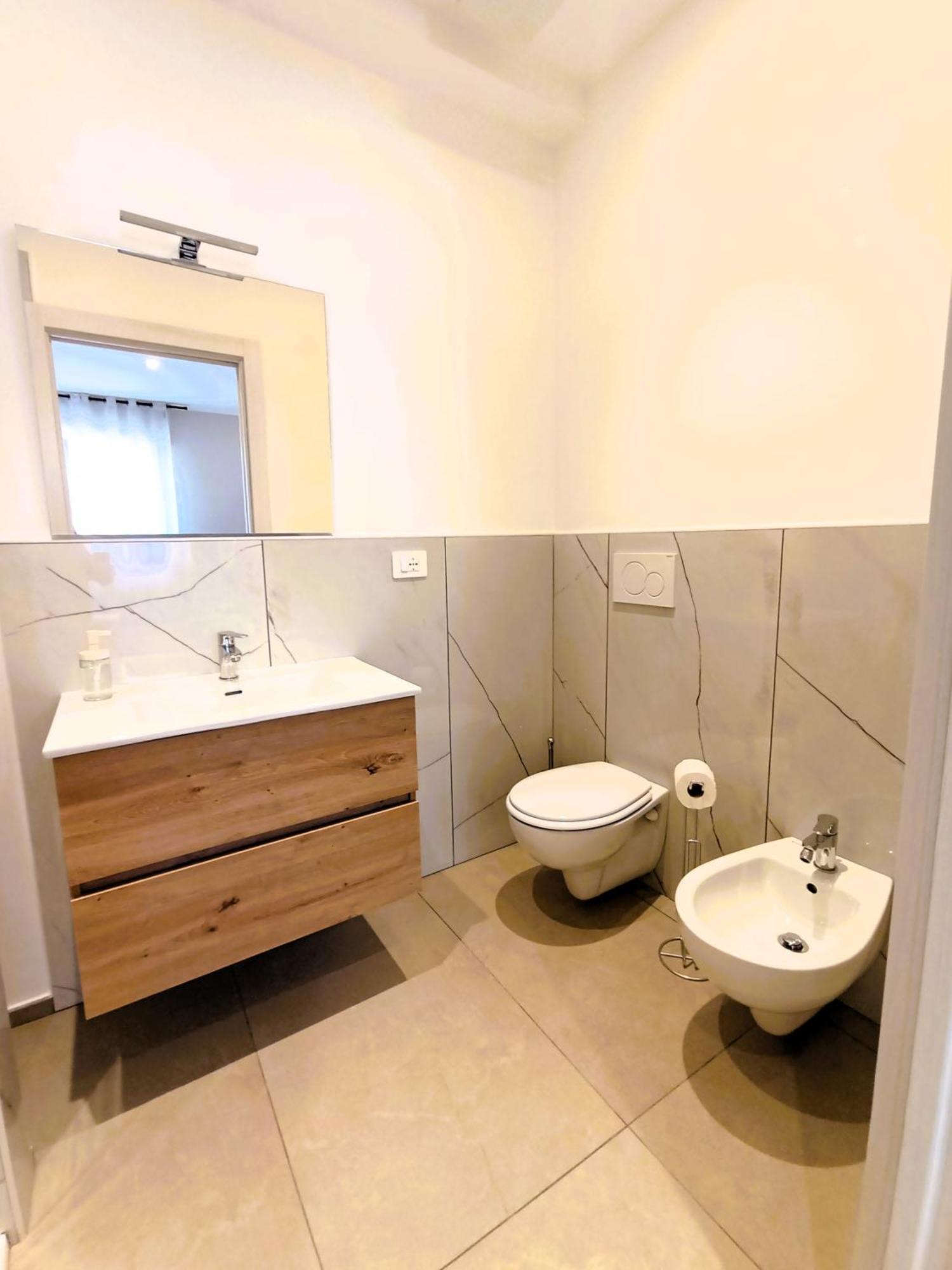 Mile Rooms Bari Luaran gambar