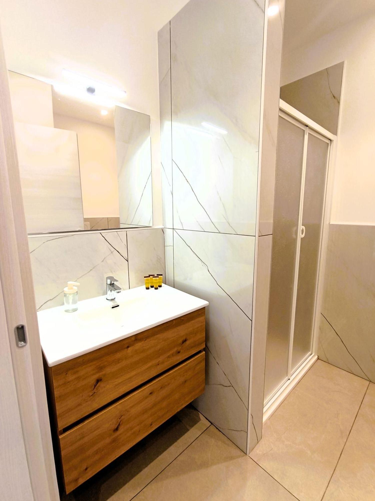 Mile Rooms Bari Luaran gambar