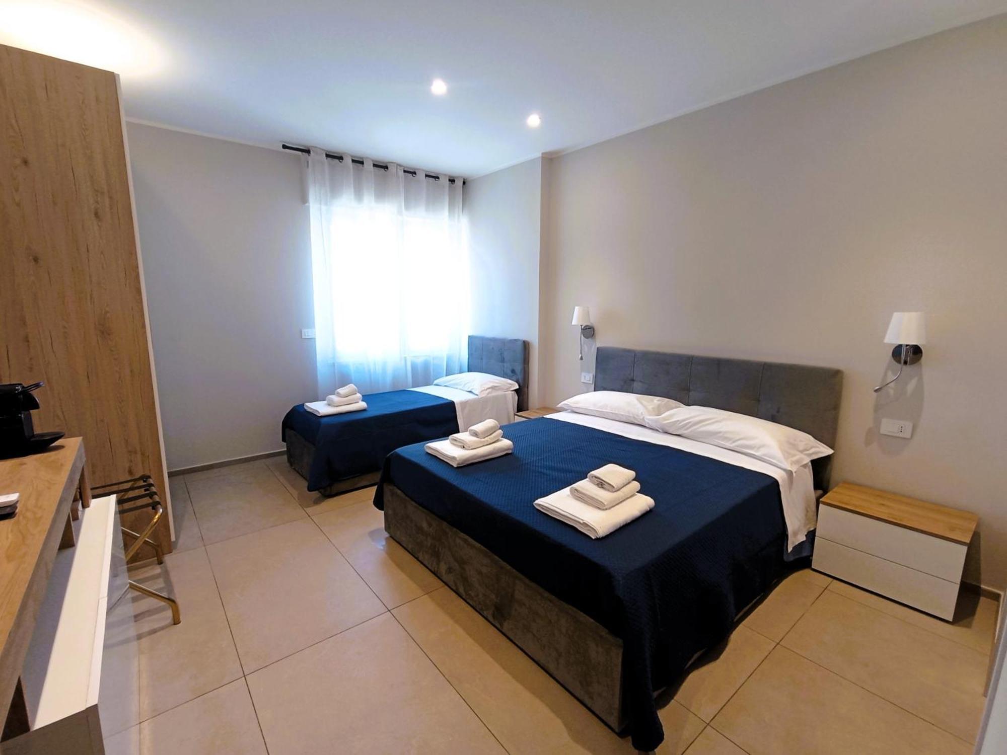 Mile Rooms Bari Luaran gambar